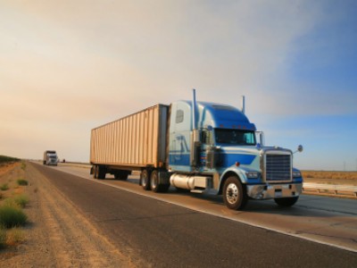 النقل بالشاحنات والتأمين